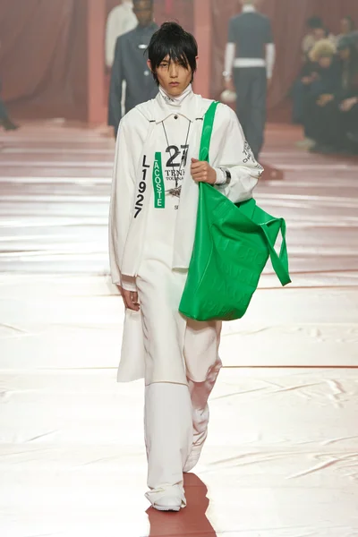 Look 48